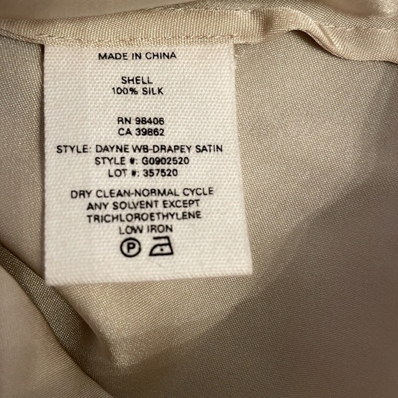 Designer Theory 100%  Skilk short sleeve top, size S, V neck, Off White color - Picture 4 of 7